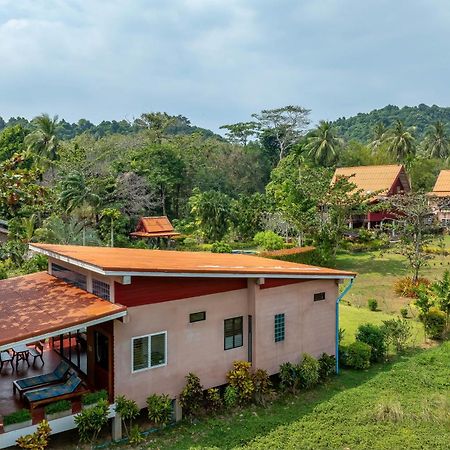 Piman Pu Koh Jum Exterior foto